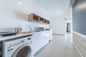 OYO Home 89396 Indescribable 3br Arte Plus