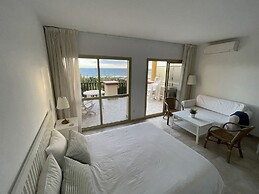 Estudio Insuperables Vistas al Mar