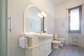 Novoli 4 Bedrooms by Mmega