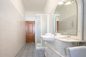 Novoli 4 Bedrooms by Mmega