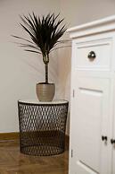 Best House Kolxidos Ampelokipoi Metro