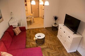 Best House Kolxidos Ampelokipoi Metro