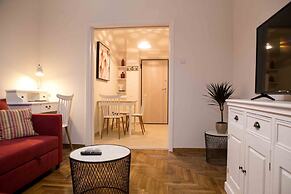 Best House Kolxidos Ampelokipoi Metro