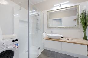 P&O Apartments Cybernetyki 10