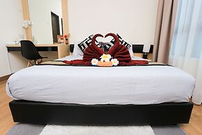 MLH Deluxe Studio Suites @ Landmark Residence