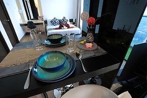 MLH Deluxe Studio Suites @ Landmark Residence