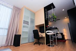 MLH Deluxe Studio Suites @ Landmark Residence