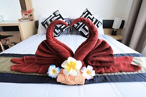 MLH Deluxe Studio Suites @ Landmark Residence