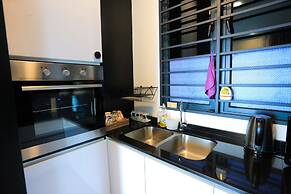 MLH Deluxe Studio Suites @ Landmark Residence