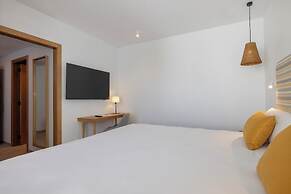 HM Isabela - Adults Only