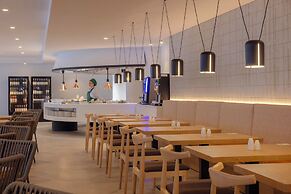 HM Isabela - Adults Only