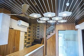 Hotel Plaza Executive Kurla