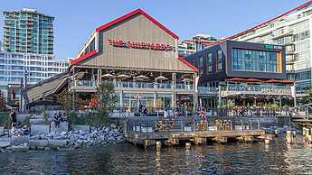 Seaside Hotel North Vancouver