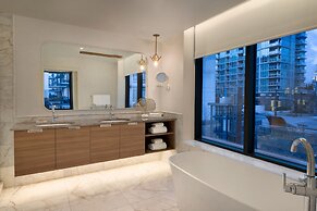 Seaside Hotel North Vancouver