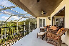 Stunning Large 7 bed Home With Private Pool, Spa, Balcony, Cinema Room