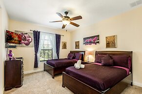 Stunning Large 7 bed Home With Private Pool, Spa, Balcony, Cinema Room