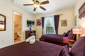 Stunning Large 7 bed Home With Private Pool, Spa, Balcony, Cinema Room