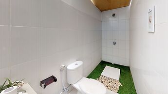 Casa Blanca Gili Air