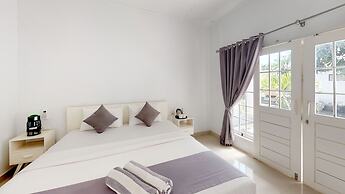 Casa Blanca Gili Air