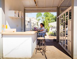 Casa Blanca Gili Air