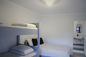 Hugo & Carter's Backpackers & Motel