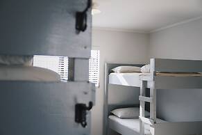 Hugo & Carter's Backpackers & Motel