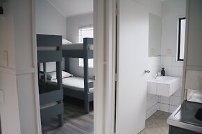 Hugo & Carter's Backpackers & Motel