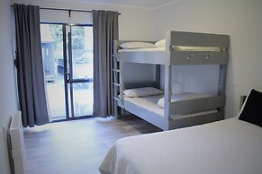 Hugo & Carter's Backpackers & Motel