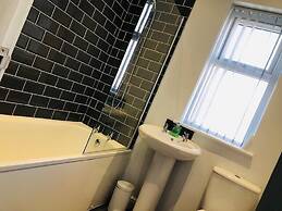 Townhouse @ 51 Balfour St -stoke