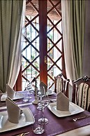 Hotel Casa Ceremines