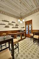 Hotel Casa Ceremines