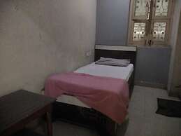 iROOMZ Pranathi Comforts