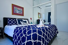 Rosil Place Aparthotel by the Beach