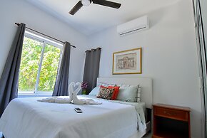 Rosil Place Aparthotel by the Beach