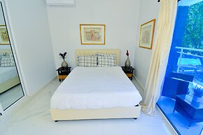 Rosil Place Aparthotel by the Beach