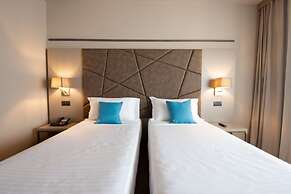 DC Hotel International