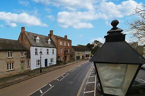 The Ilchester Arms