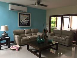 Lujosa Villa Familiar Cerca del Oceano