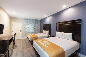 Days Inn & Suites by Wyndham La Porte