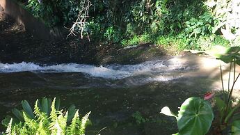 Gato de Botas Flats & Suites