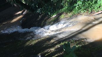 Gato de Botas Flats & Suites