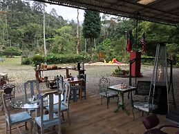 Gato de Botas Flats & Suites