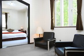 36 Degrees North, Lodge Hakuba Japan