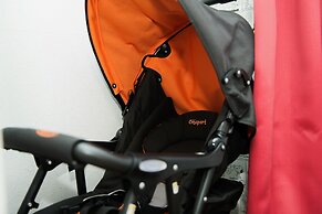 Sunny and Comfortable  Apartment 73