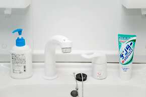 Sunny and Comfortable  Apartment 73