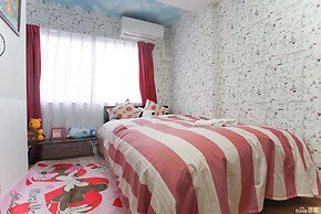 Sunny and Comfortable  Apartment 73