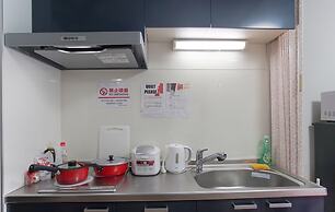 Sunny and Comfortable  Apartment 73