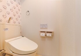 Sunny and Comfortable  Apartment 73