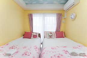 Sunny and Comfortable  Apartment 73