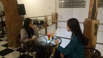 Coconut Hotel - Hostel